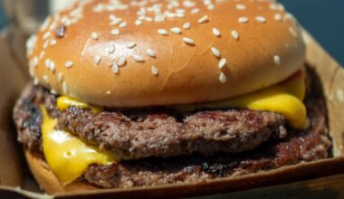 McDonald's stock sinks after CDC reports E. coli outbreak linked to quarter pounder