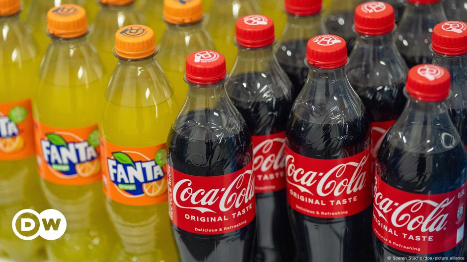 Coca-Cola recalls 28 million bottles in Austria – DW – 10/24/2024