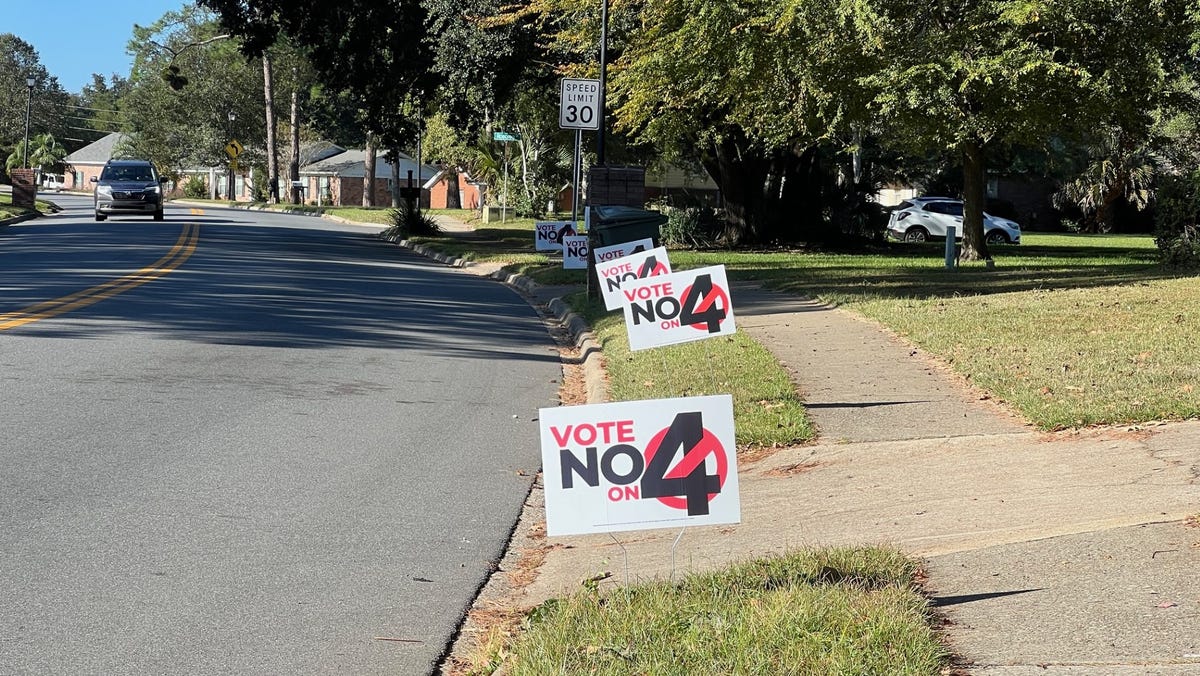 DeSantis aide's anti-abortion signs flout Tallahassee Killearn HOA