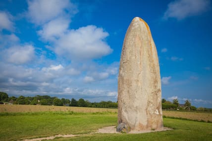 Auf der Île d’Houat findet man für die Bretagne typische Hinkelsteine.