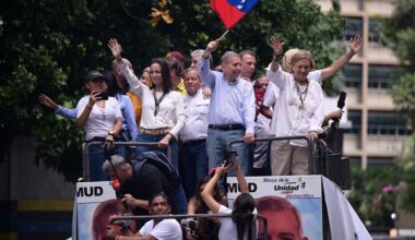 Corina Machado e Edmundo González. Prémio Sakharov entregue a opositores de Maduro