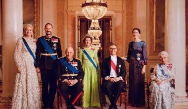 Norwegian royals welcome the Finish presidential couple to a gala at Oslo Castle