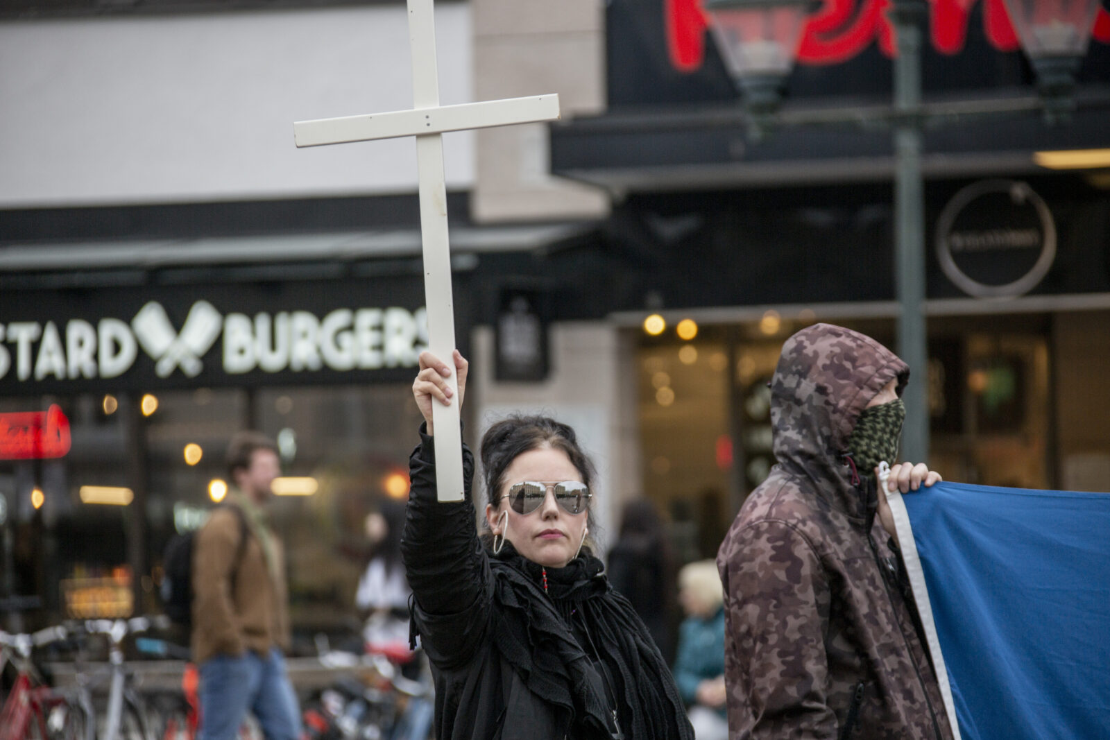 Anti-Islamic demonstration led by Jade Sandberg held in Sweden's Linkoping