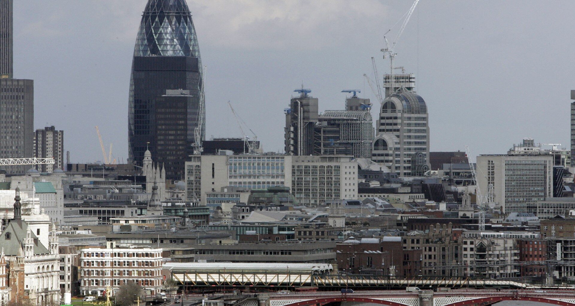 Bullying and harassment complaints surge in UK’s financial sector | Business and Economy