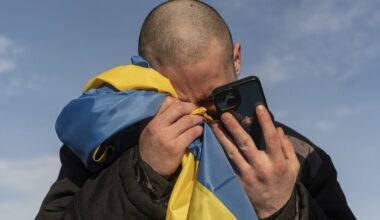 Tortures, violences sexuelles et exécutions : les conditions de détention inhumaines des prisonniers de guerre ukrainiens