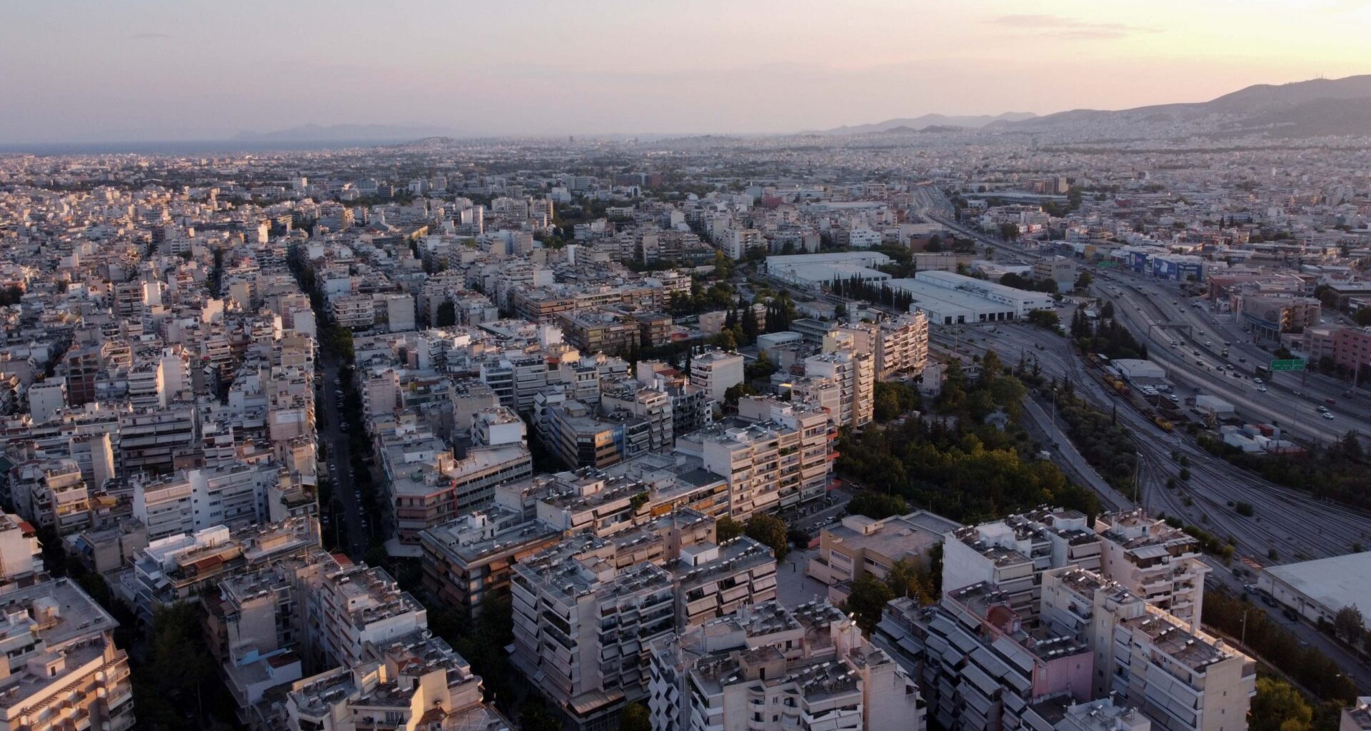 As Greece’s Housing Stock Ages, Households Turn to Rentals