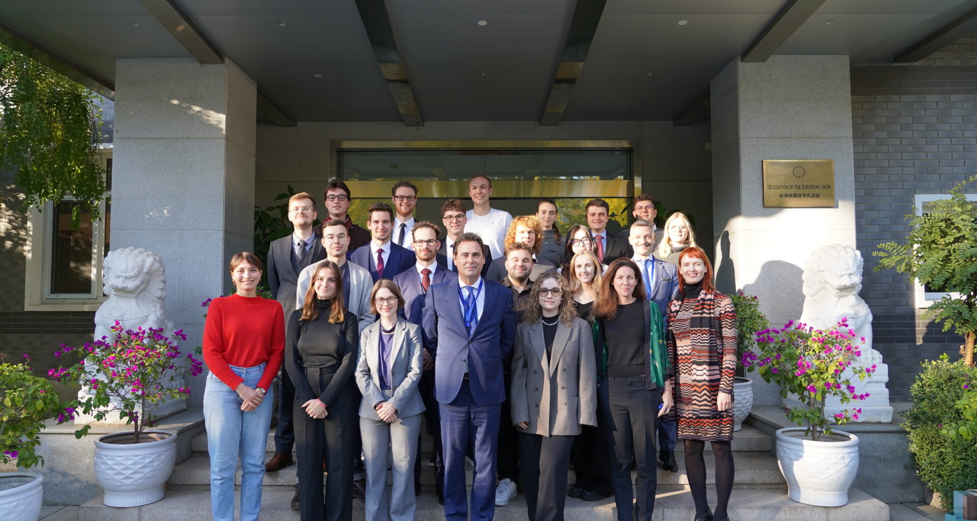 International exchange students visit EU Delegation to China