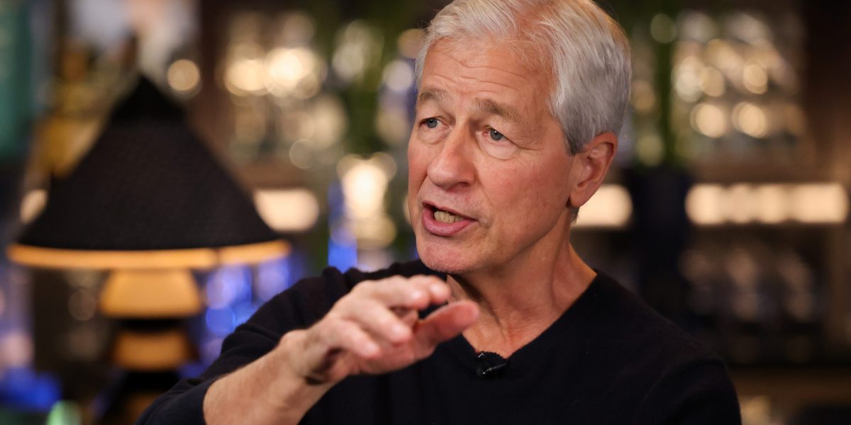 Jamie Dimon would reportedly consider joining a Kamala Harris administration