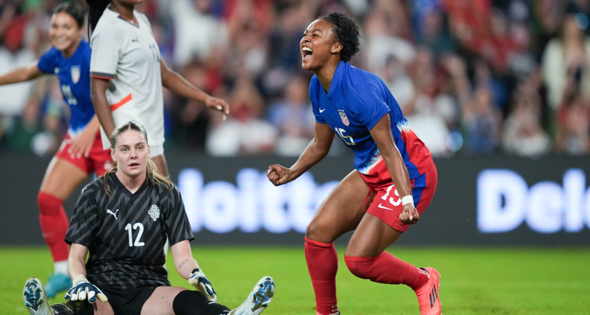 US Beats Iceland 3-1 Behind Teenage Firepower