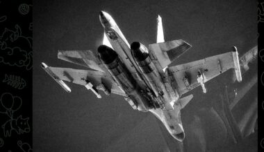 Ukraine's F-16 Shoots Down Su-34, F-16's 1st Kill