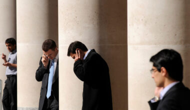 &copy; Reuters.  U.K. shares lower at close of trade; Investing.com United Kingdom 100 down 0.50%