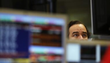 &copy; Reuters.  Netherlands stocks lower at close of trade; AEX down 0.56%