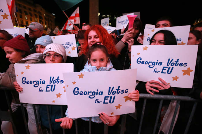 Georgia votes in an election which could take it toward the EU or into Russia's orbit