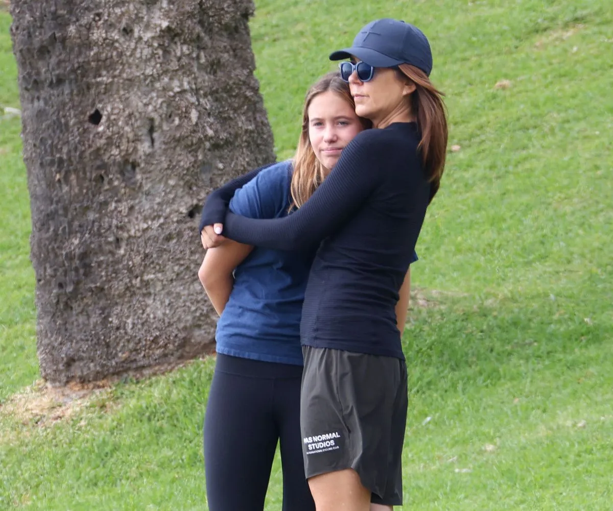 Queen Mary and Princess Josephine hugging in Australia