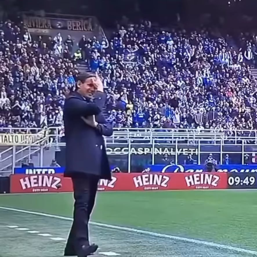 Throwback to the last time we faced Torino after winning the Scudetto. Fans: “Simone Inzaghi, jump with us!”