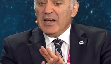 "Nothing else but the total defeat of Putin's army in Ukraine can offer us a chance. We fight an imperial virus. We need a shocking defeat, nothing short of the Ukrainian flag in Sevastropol. The Russians have to see that the empire is dead" Garry Kasparov, chess master and Putin critic.