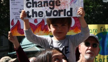 WCC highlights legal action for climate justice at multi-faith conference