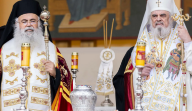 Archbishop of Cyprus participates in reception of Saint Lazarus' relics in Bucharest