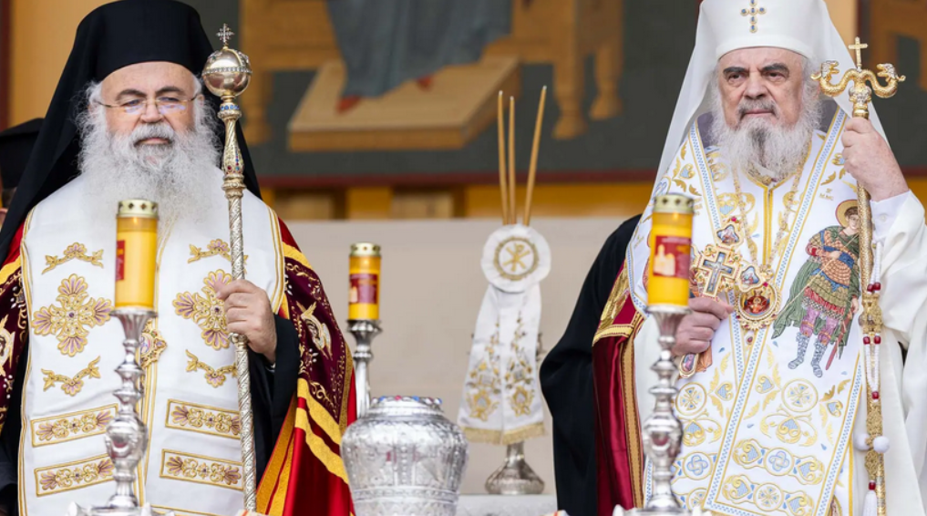 Archbishop of Cyprus participates in reception of Saint Lazarus' relics in Bucharest