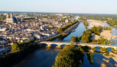 depuis plus d'un an et demi, Orléans fait face à un afflux de migrants inédit