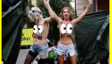 “F@ck Russia, F@ck Iran. Ukrainians are killed not only by Iranian drones, but also by those who keep silent”, - FEMEN activists held a rally in front of the Iranian Embassy in Kyiv