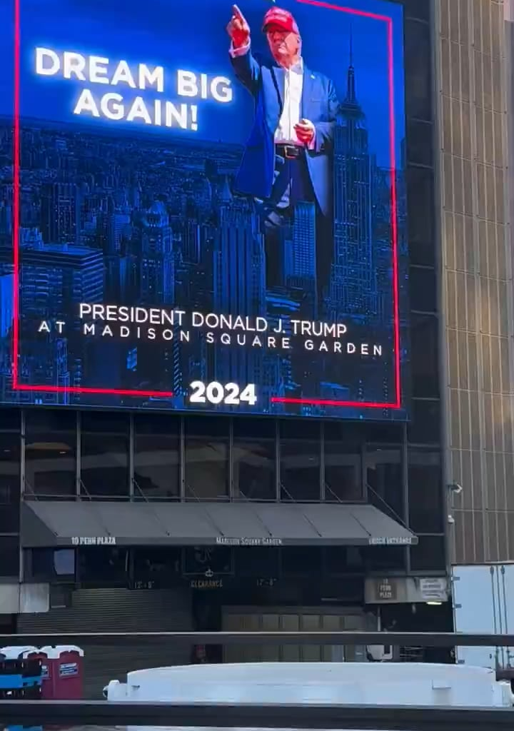 Harald Vilimsky will mit 100.000 Menschen im Madison Square Garden gewesen sein, um ein Zeichen gegen Fake News zu setzen. Dort passen aber nur 20.000 Menschen rein.