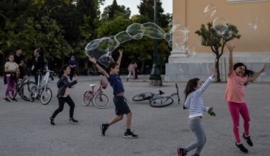 Δημογραφικό: Η Ελλάδα ανάμεσα στις 20 χώρες με τις χαμηλότερες γεννήσεις στον κόσμο