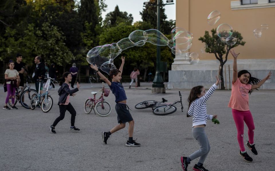 Δημογραφικό: Η Ελλάδα ανάμεσα στις 20 χώρες με τις χαμηλότερες γεννήσεις στον κόσμο