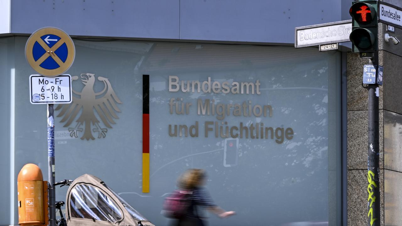 Migrationsexperte Knaus fordert Drittstaatenlösung | tagesschau.de