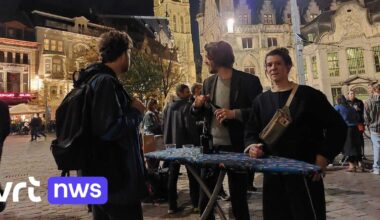 Honderden actievoerders verzamelen opnieuw aan stadhuis van Gent en roepen op "om plooien glad te strijken"