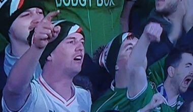 The guy wearing the Ireland shirt with “Dodgy Box” as the sponsor instead of Sky is an absolute genius! 👏👏