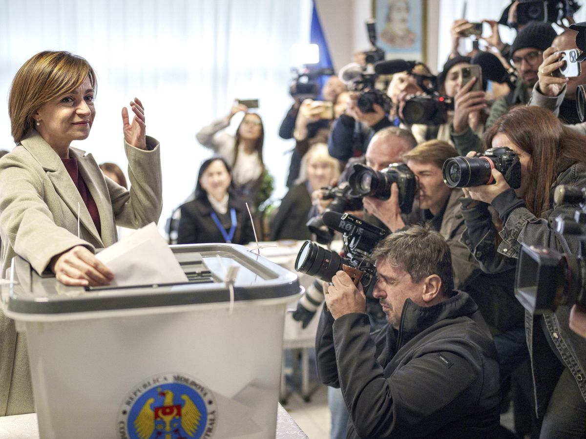 La présidente sortante Maia Sandu, à Chisinau, le 20 octobre. 50,46 % des Moldaves ont voté pour l’entrée de leur pays dans l’Union européenne. Un élan bien moins fort que prévu, parasité par une ingérence russe multiforme.