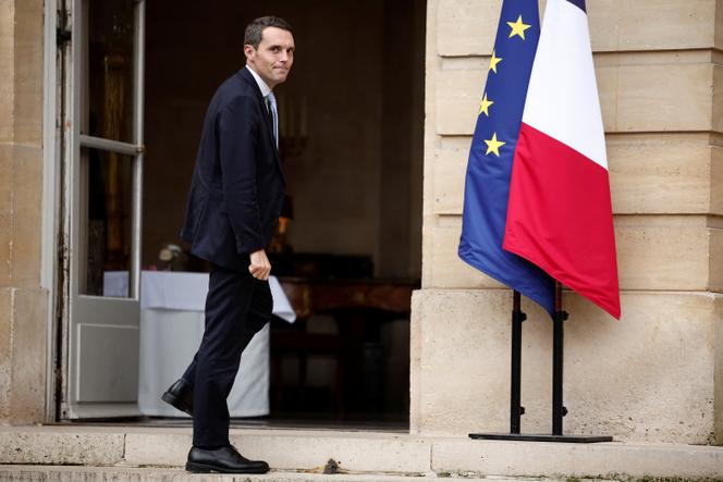 Le ministre délégué à la réussite scolaire et à l’enseignement professionnel, Alexandre Portier, arrive à l’hôtel de Matignon, le 27 septembre 2024.