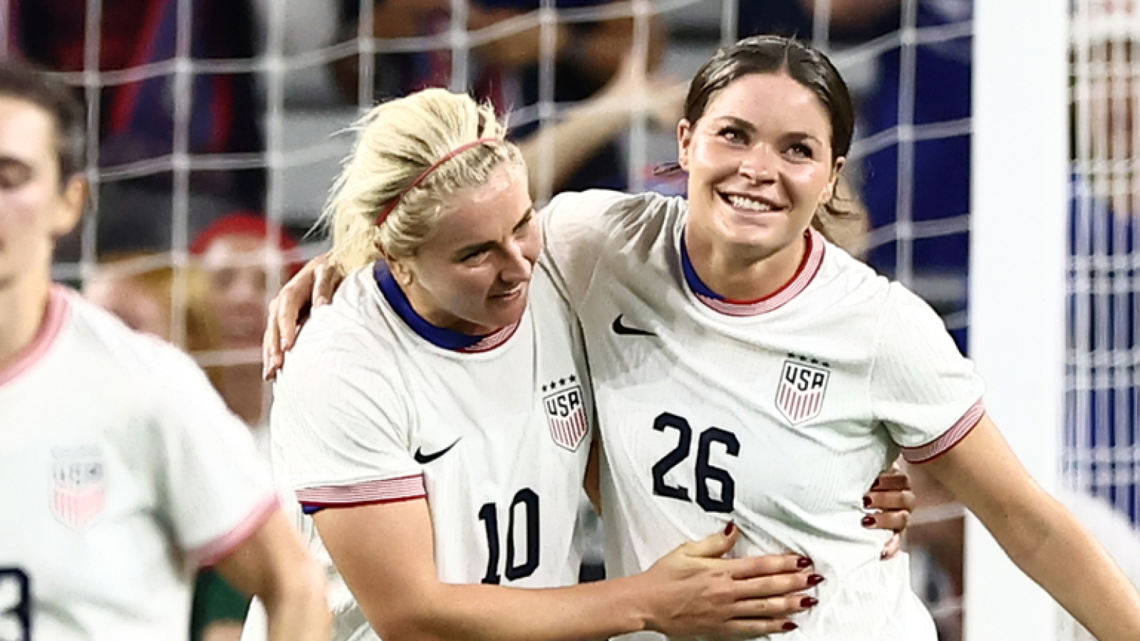 Emma Sears shines in USWNT debut, win over Iceland