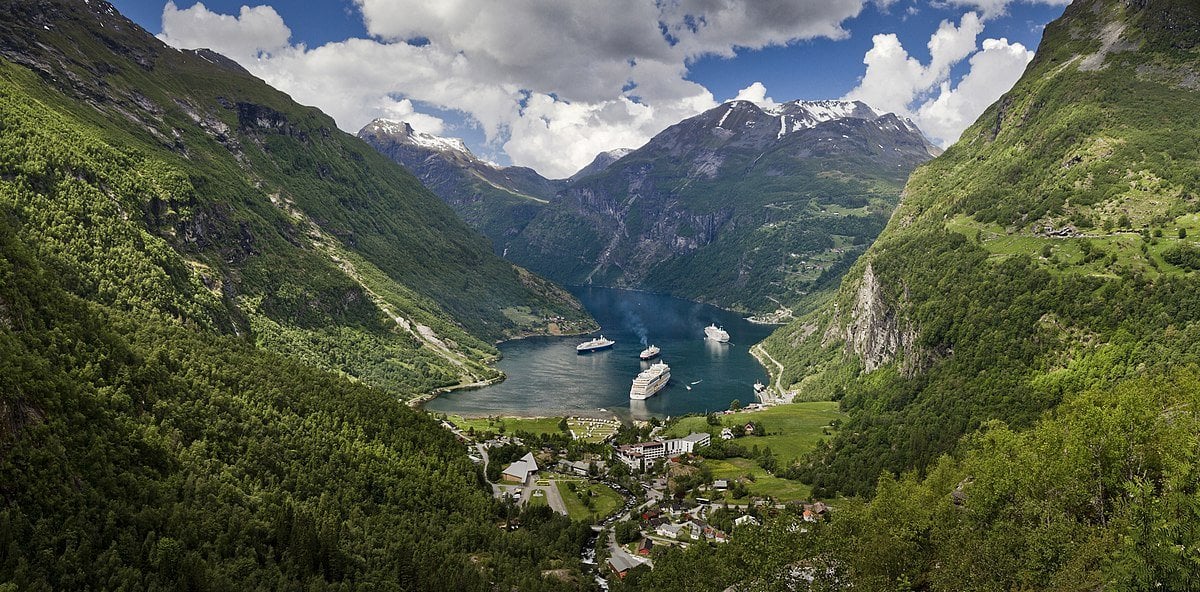 How do you think the people living in Geirangerfjord see this? Would they be open to digital nomads?