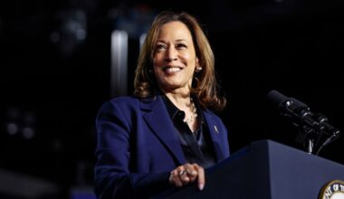 Harris entered October with big cash edge over Trump