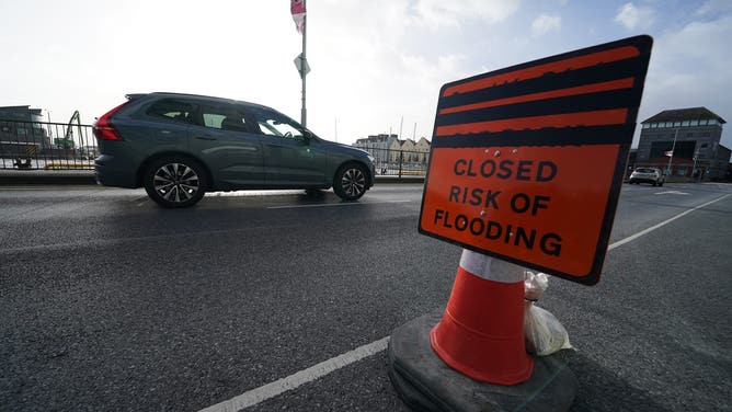 A road sign in Galway city centre, as a Met Eireann orange alert for Kerry, Leitrim, Sligo, Clare, Donegal, Mayo and Galway came into effect at 10am on Sunday and will be in place to 8pm as Storm Ashley sweeps across the island of Ireland. The forecaster said the first named storm of the season is to bring very strong and gusty south to south-west winds, coupled with high spring tides. The counties covered could see gusts of up to 130kph. Picture date: Sunday October 20, 2024. 