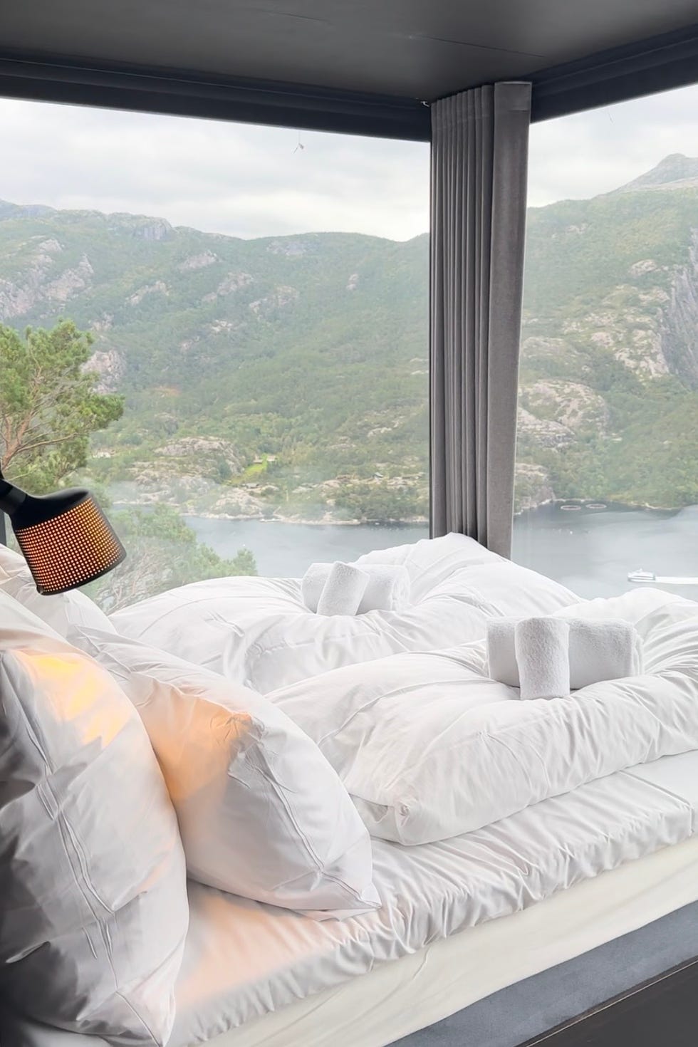 the bolder bed and view in norway