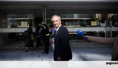 Gaspar alertou Banco de Portugal para receios de Ulrich sobre BES - Justiça