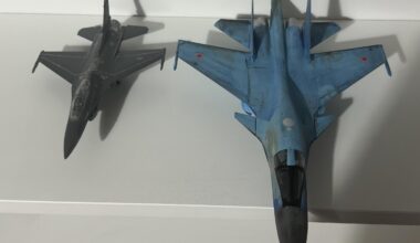 Here's a size comparison of the F-16 (left) and Su-34 (right).