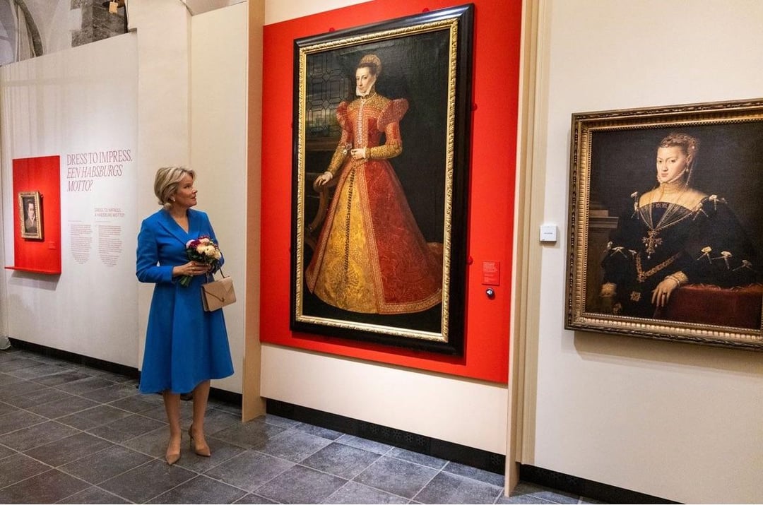 Queen Mathilde of Belgium visited the exhibition 'Margaretha, Emperor’s Daughter Between Power and Image'. Margaret of Parma was governor of the Netherlands at the beginning of the 80 Years’ War.