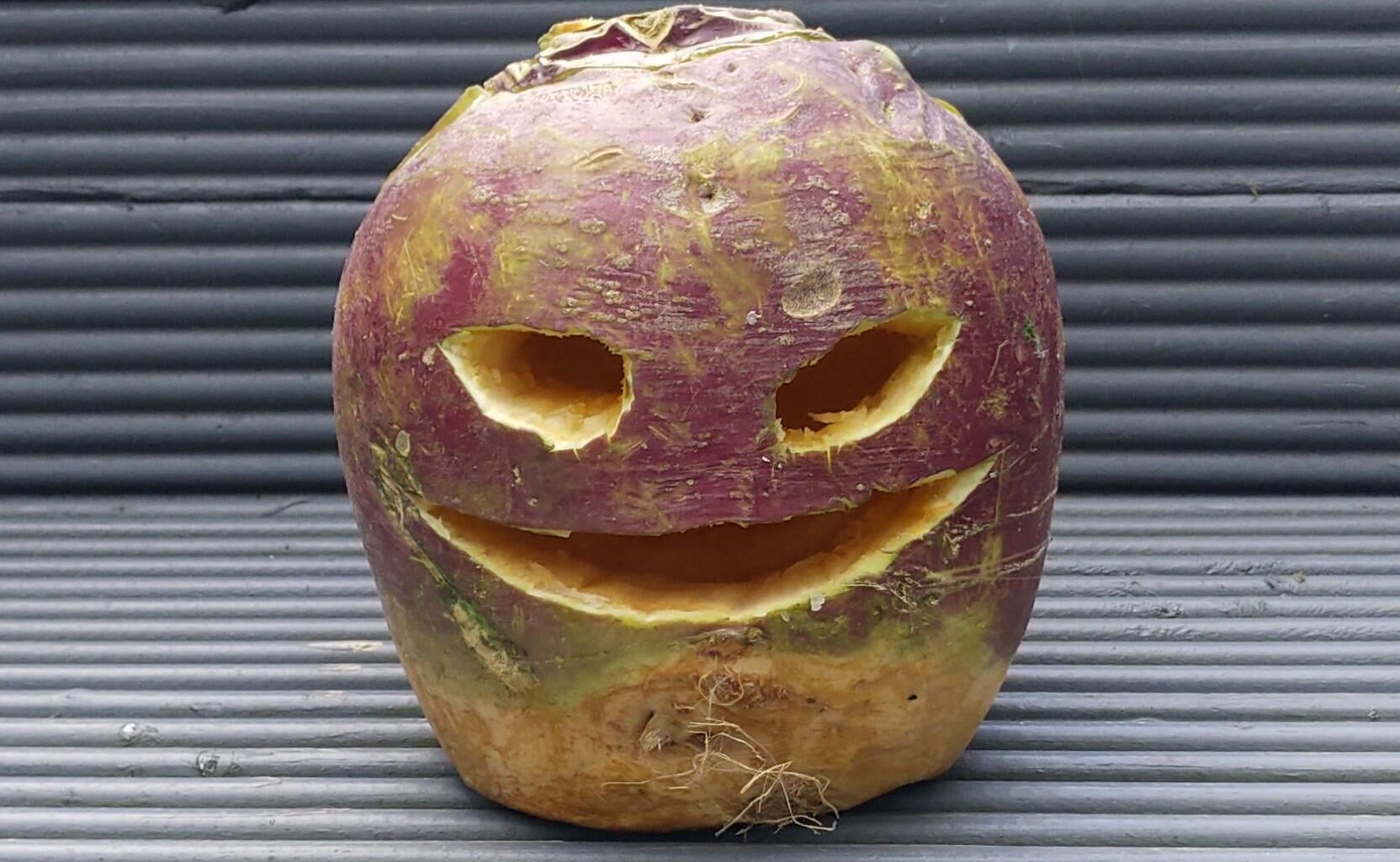 Turnip carving