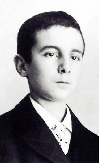 Fernando Pessoa miúdo