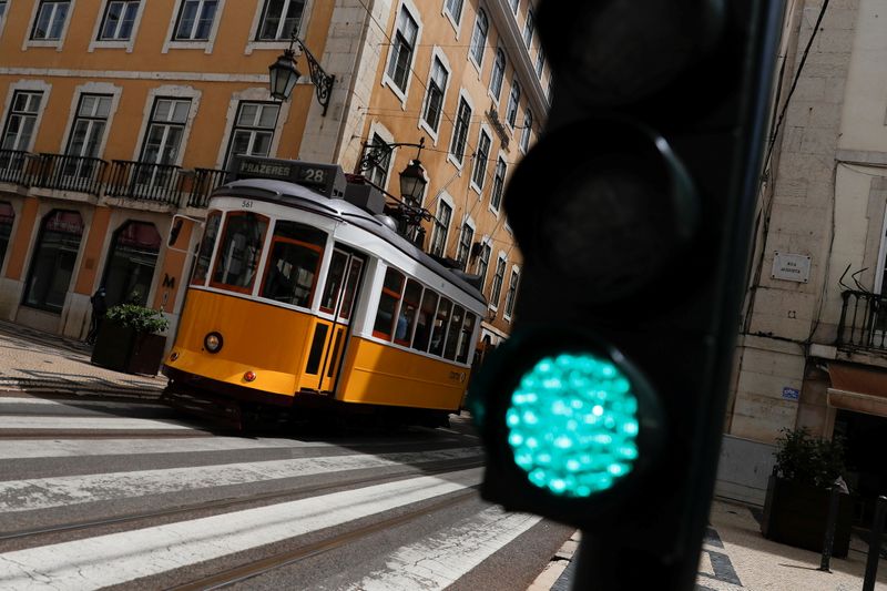 &copy; Reuters Portugal shares lower at close of trade; PSI down 0.67%