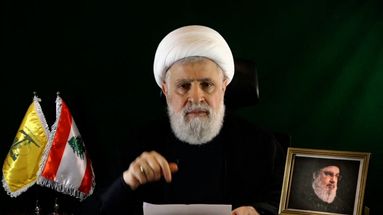 Homme de l'ombre, pilier de la formation pro-iranienne… Qui est Naïm Qassem, nouveau chef du Hezbollah ?