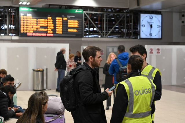 Bulgaria: Bulgarians Stranded at Valencia Airport Amid Severe Floods in Spain