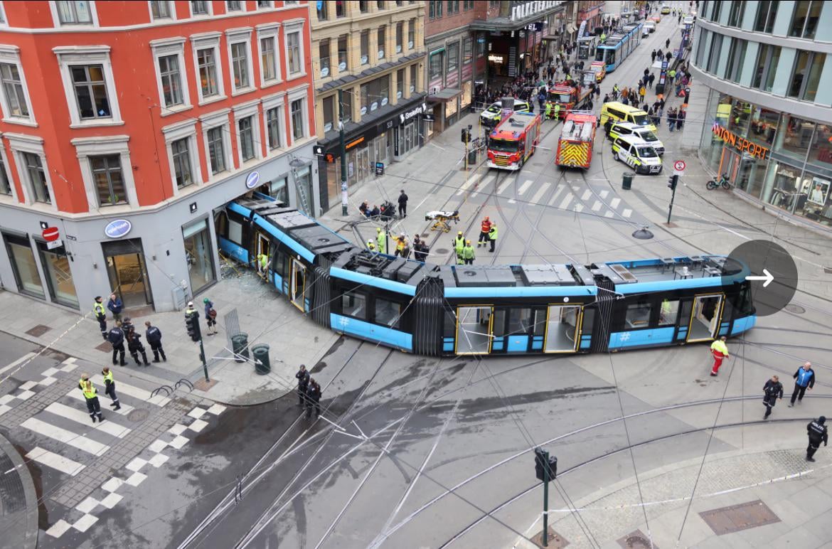 A tram just derailed and crashed into an Apple Store in Oslo, Norway