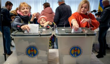 Moldova narrowly votes for closer European Union ties in referendum beset by claims of Russian meddling | World News