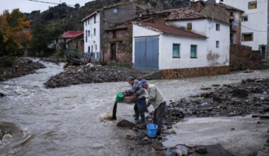 Worst floods in Spain's memory hit 'like a tsunami' | World News