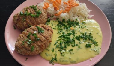 Kotlety mielone (meat cutlets, beef in this case) with mashed potatoes and sour cabbage